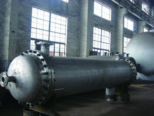 80m2尿素解析鈦管冷凝器 